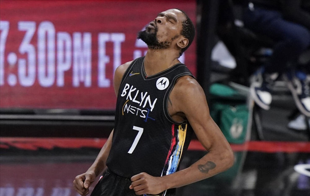  杜兰特死神模式觉醒，篮网加时险胜热火保留希望