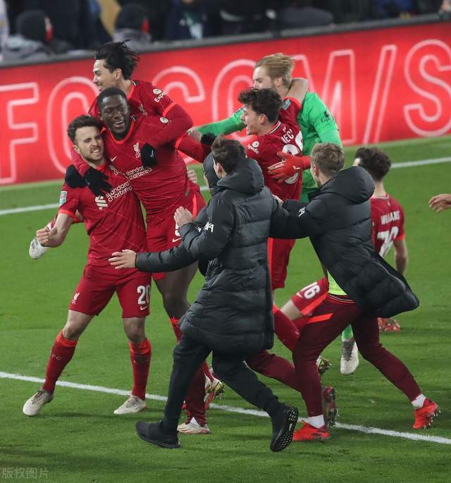  莱斯特城奇迹再现，蓝狐补时绝平伯恩利延续保级悬念